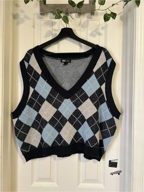 SWS Joy Women’s Argyle V-Neck Sweater Vest in Light Blue and Black